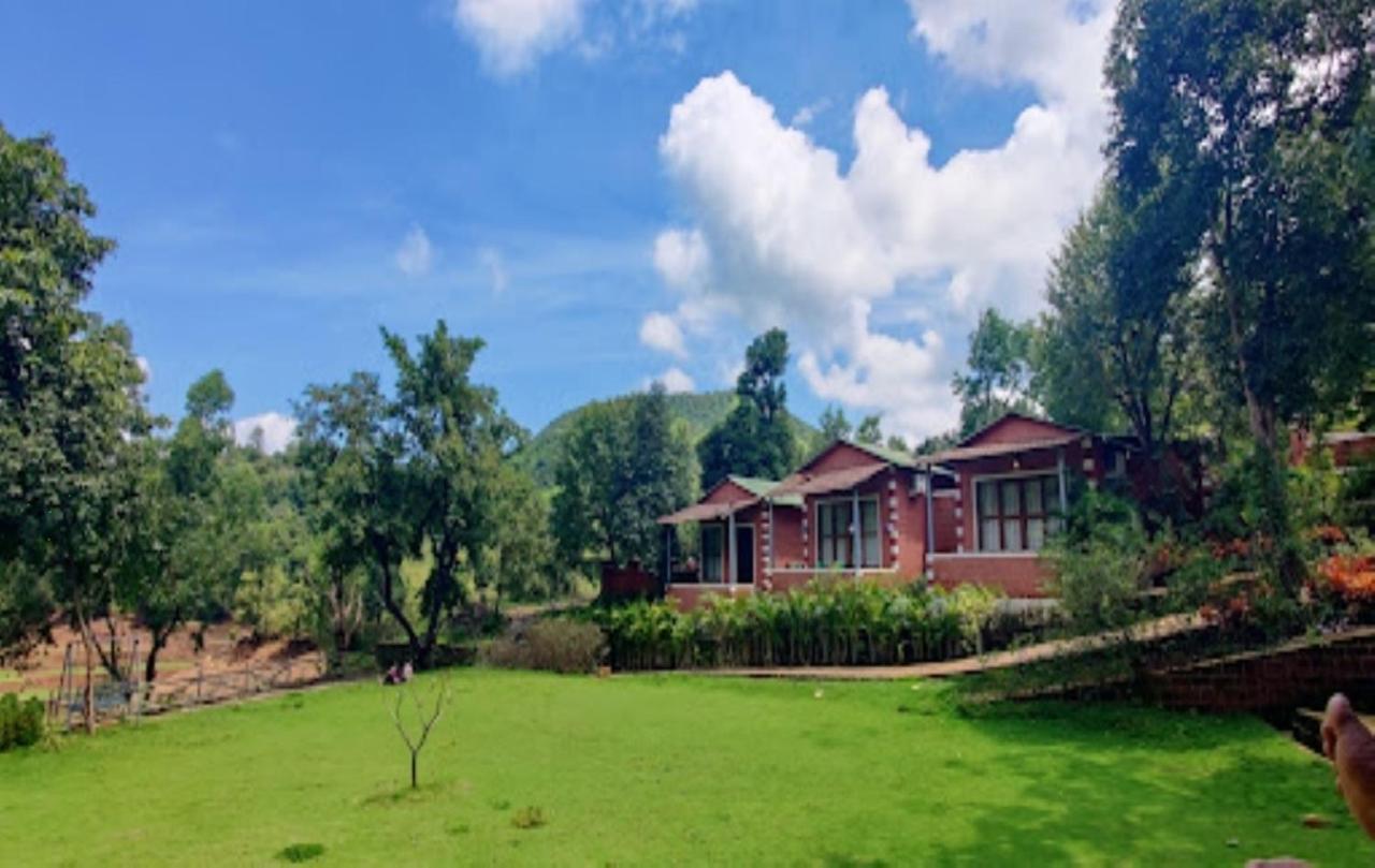 Hotel River Orchid Resort 사타라 외부 사진