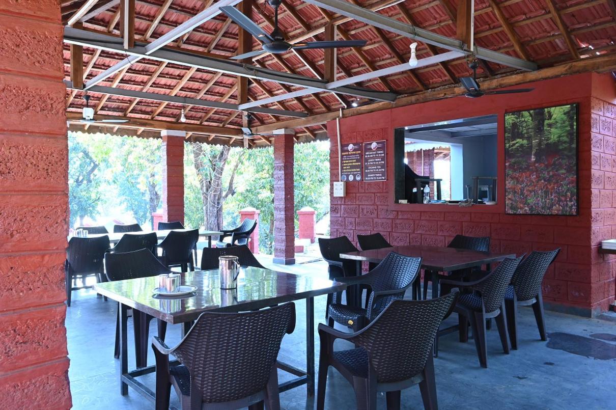 Hotel River Orchid Resort 사타라 외부 사진