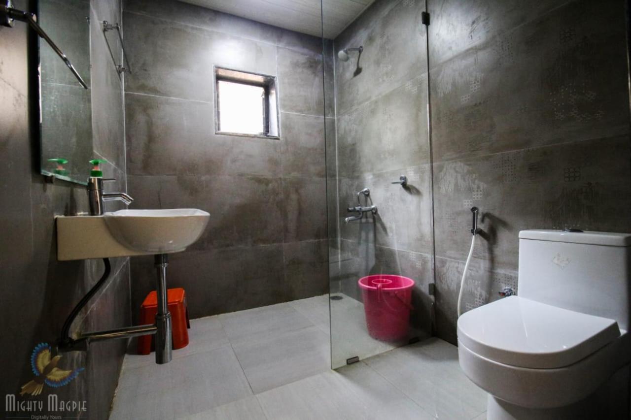 Hotel River Orchid Resort 사타라 외부 사진