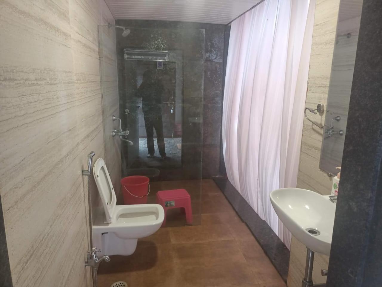 Hotel River Orchid Resort 사타라 외부 사진
