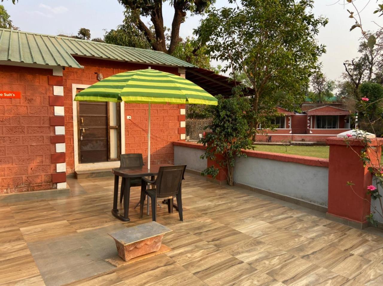 Hotel River Orchid Resort 사타라 외부 사진